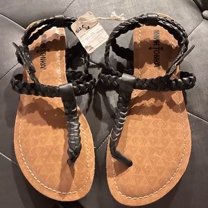 MINNETONKA Sandals